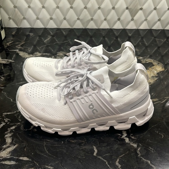 On cloud cloudswift 3 white size 7.5 - Picture 2 of 6